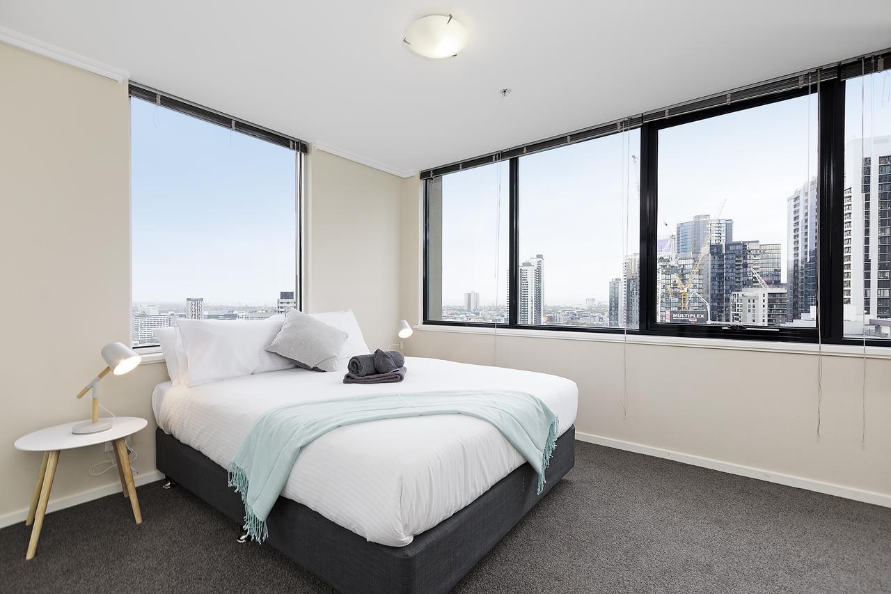 Complete Host Southpoint Apartments Melbourne City Exterior foto